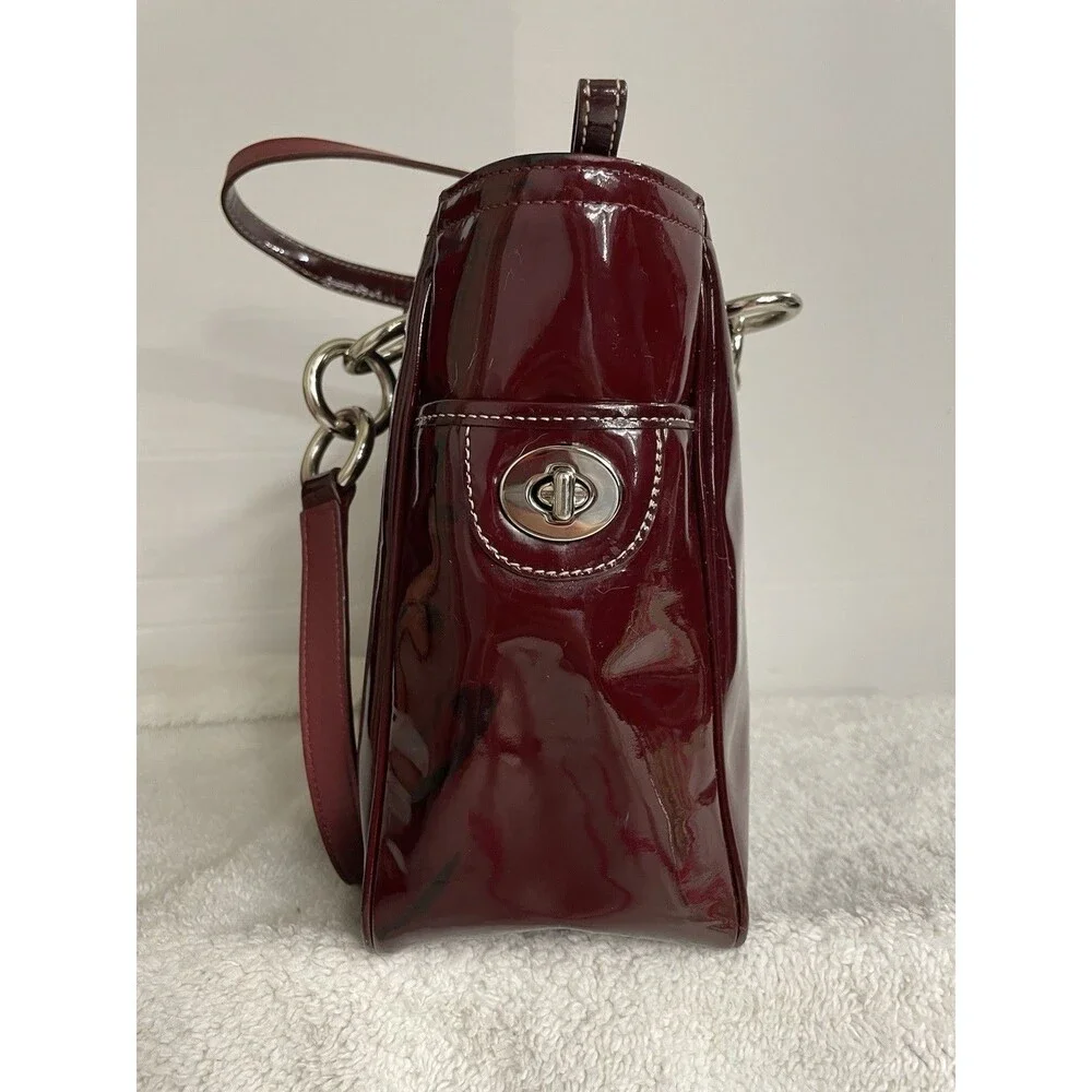 Coach Burgundy Patent Leather Tunrlock Pocket Double Handle Tote Bag READ - Picture 8 of 16